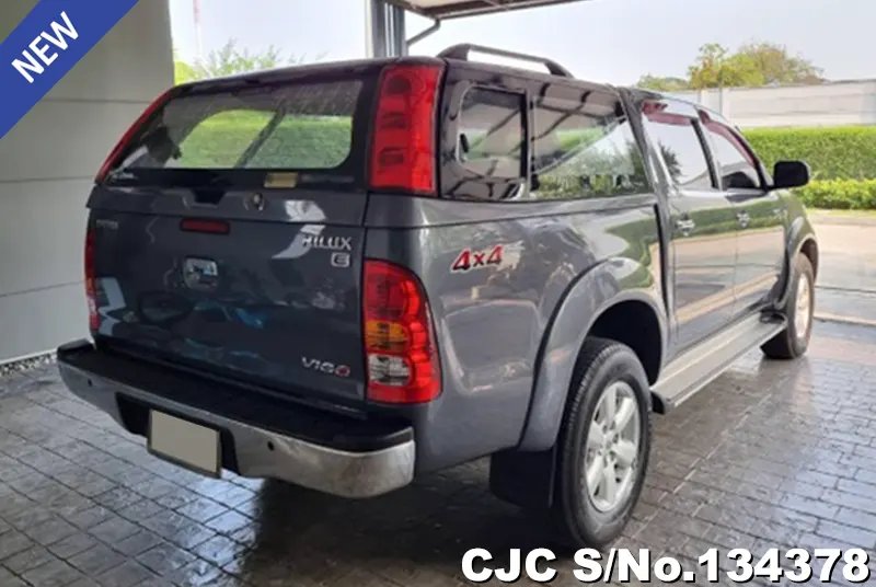 Toyota Hilux in Gray for Sale Image 2