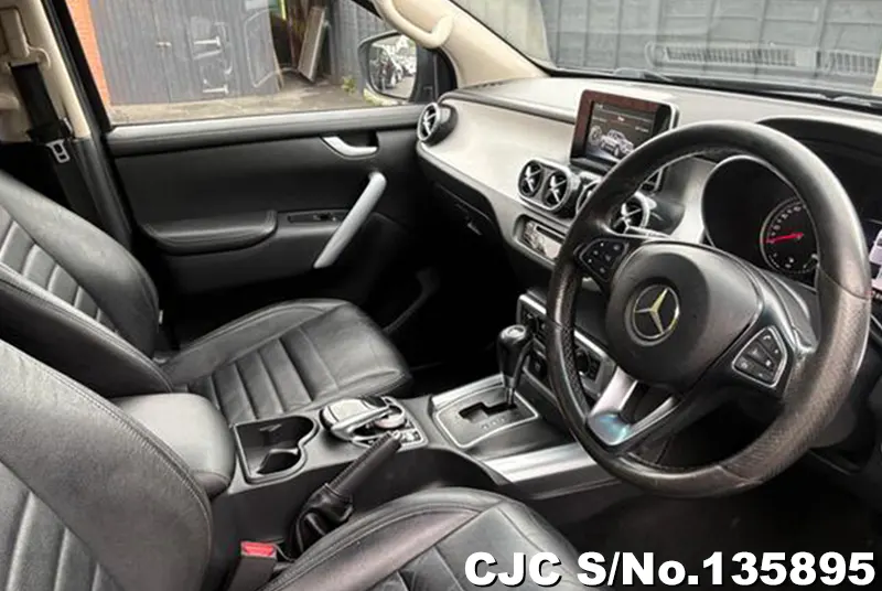 Mercedes Benz X-Class in Gray for Sale Image 7