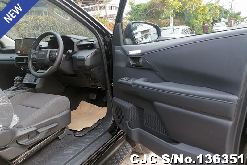 Toyota Hilux in Attitude Black Mica for Sale Image 10