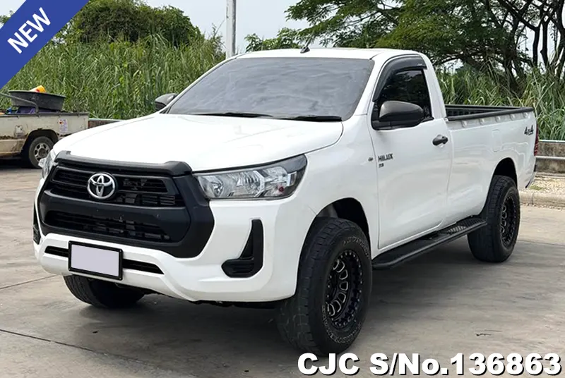 Toyota Hilux in White for Sale Image 3