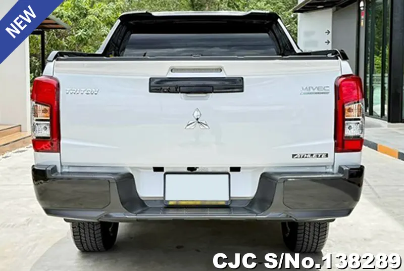 Mitsubishi Triton in White for Sale Image 5