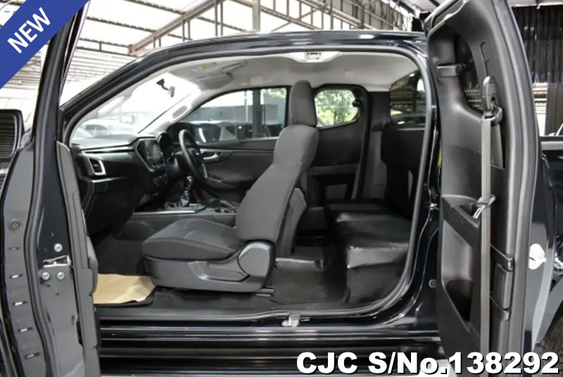 Isuzu D-Max in Black for Sale Image 6