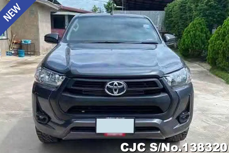 Toyota Hilux in Gray for Sale Image 3