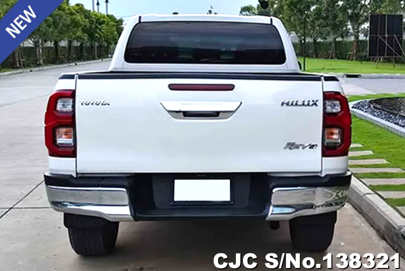 Toyota Hilux in White for Sale Image 3