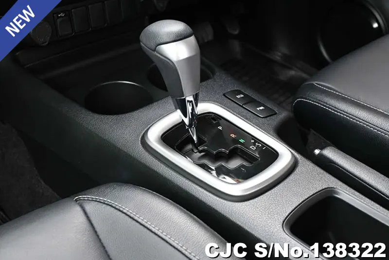 Toyota Hilux in Gray for Sale Image 10