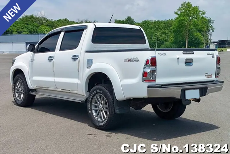 Toyota Hilux in White for Sale Image 1