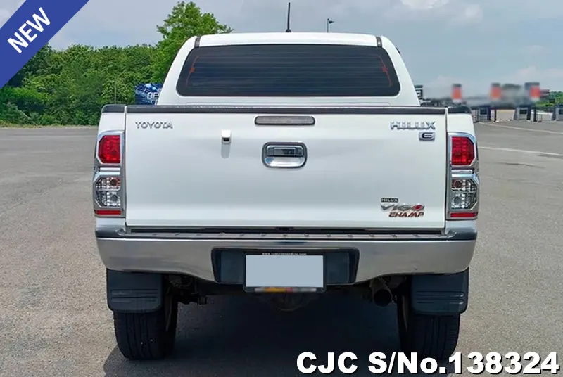 Toyota Hilux in White for Sale Image 5