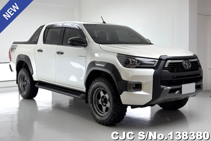 Toyota Hilux in White for Sale Image 0