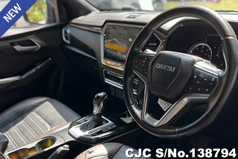 Isuzu D-Max in Gray for Sale Image 8