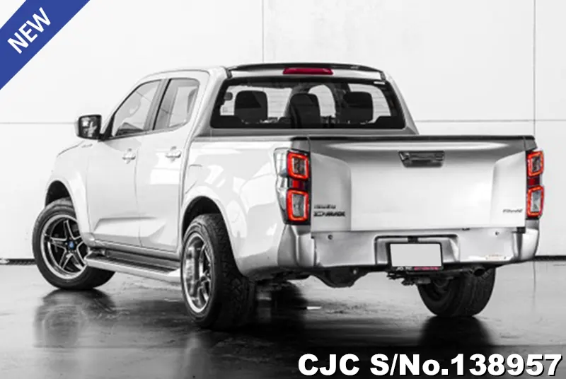Isuzu D-Max in Silver for Sale Image 1