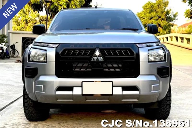 Mitsubishi Triton in Gray for Sale Image 4