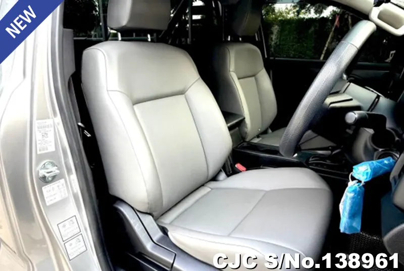 Mitsubishi Triton in Gray for Sale Image 9