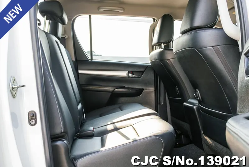 Toyota Hilux in White for Sale Image 11