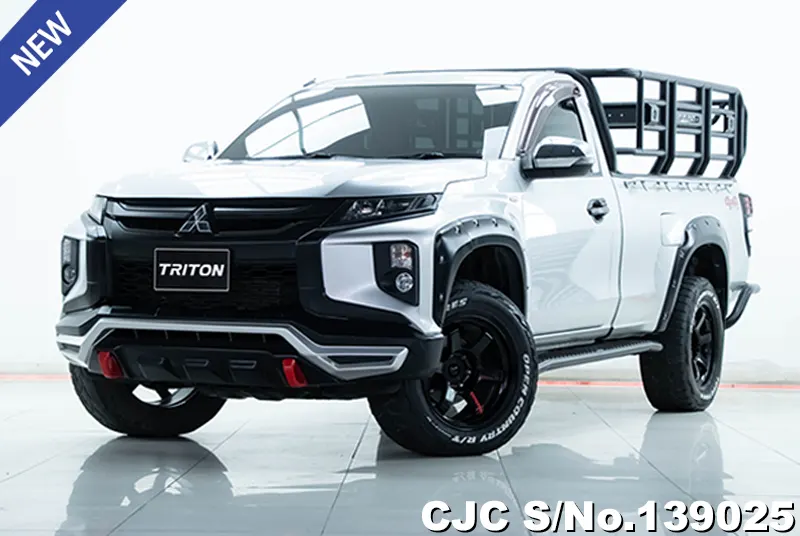 Mitsubishi Triton in White for Sale Image 0