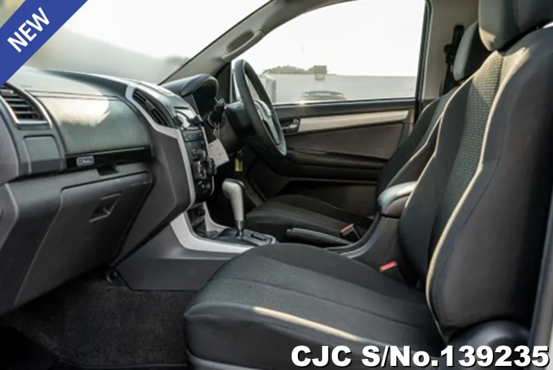 Isuzu D-Max in Silver for Sale Image 6