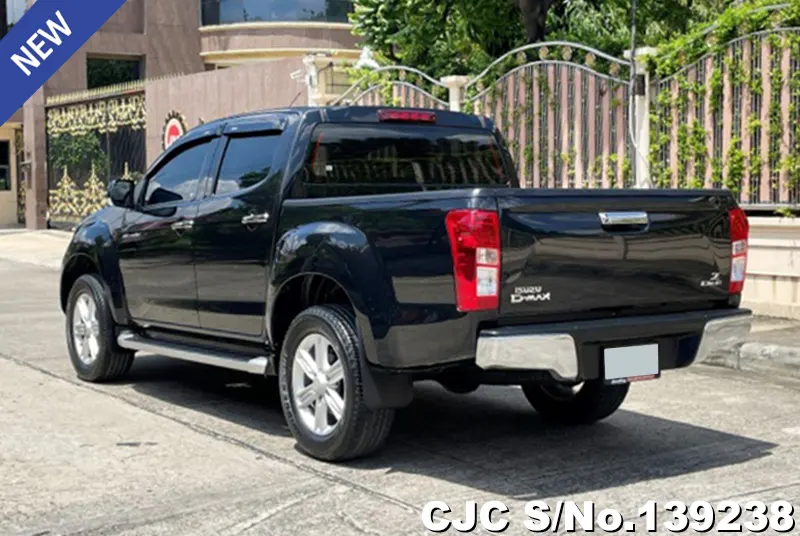 Isuzu D-Max in Black for Sale Image 1