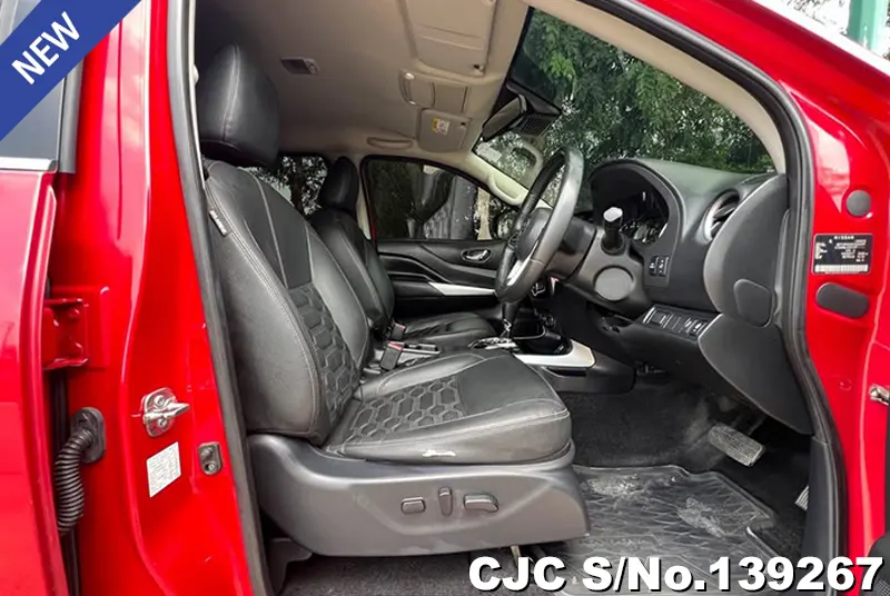 Nissan Navara in Red for Sale Image 10